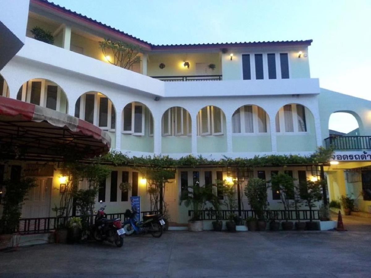 Casa Holiday Hotel SHA Phitsanulok Exterior foto