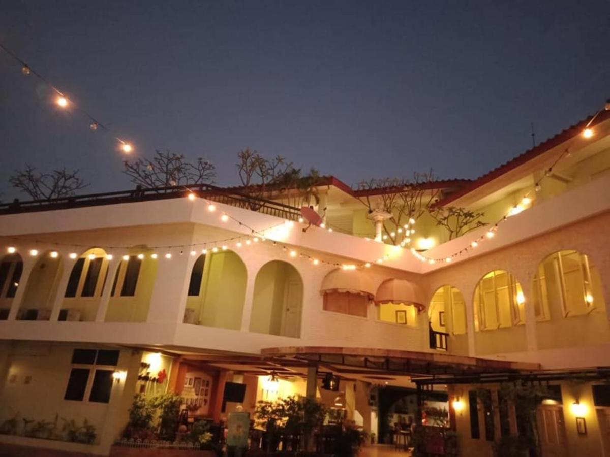 Casa Holiday Hotel SHA Phitsanulok Exterior foto