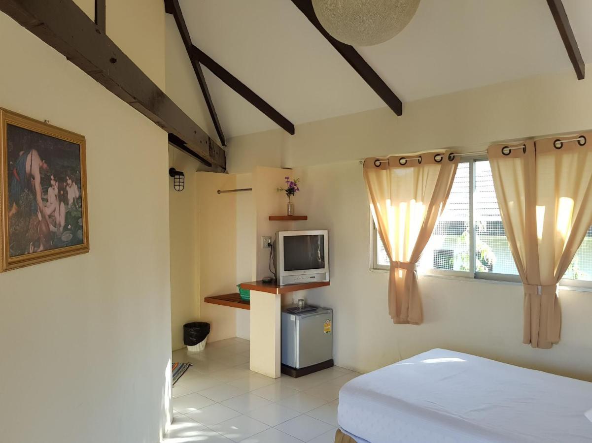 Casa Holiday Hotel SHA Phitsanulok Exterior foto