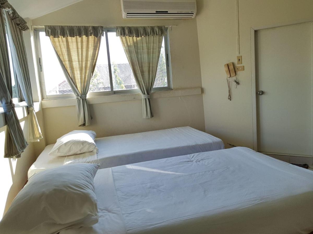 Casa Holiday Hotel SHA Phitsanulok Exterior foto